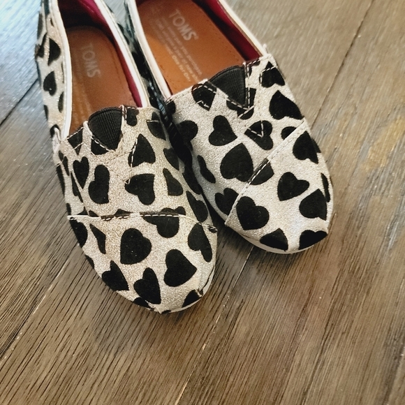 Toms Glitter Heart Shoes 12 - Picture 5 of 6